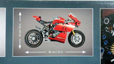 LEGO 42107 Ducati Panigale V4 R Technic 3