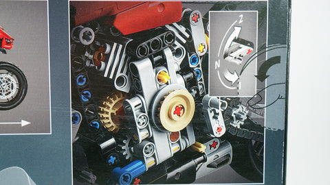 LEGO 42107 Ducati Panigale V4 R Technic 4