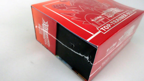 Schwert & Schild: Kampfstile - Top Trainer Box (ETB) - Rot