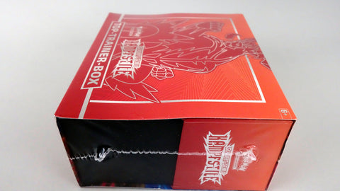 Schwert & Schild: Kampfstile - Top Trainer Box (ETB) - Rot