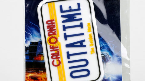 OUTATIME Kennzeichen Delorean Schlüsselanhänger aus Gummi