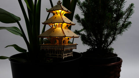 Tiny Treehouse T-TM-SRNY-S-X Mini Baumhaus "Tempel der Ruhe" mit LEDs, inkl. Batterien Mini Baumhäuser 2