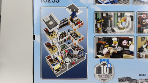 LEGO 10255 Stadtleben Creator Expert 3