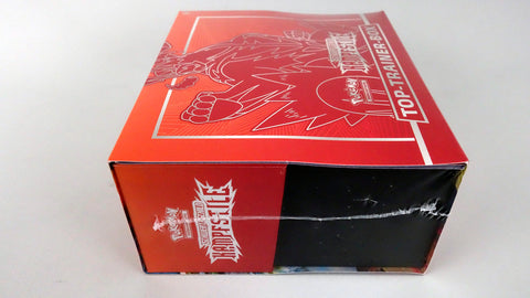 Schwert & Schild: Kampfstile - Top Trainer Box (ETB) - Rot