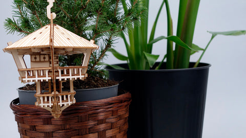 Tiny Treehouse T-TH-TTHA-S-X Mini Baumhaus "Baumwipfel Versteck" mit LEDs, inkl. Batterien Mini Baumhäuser 1