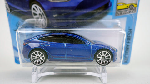 Hotwheels hw-2020-tesla-model3-blue Tesla Model 3 - blau Tesla 2