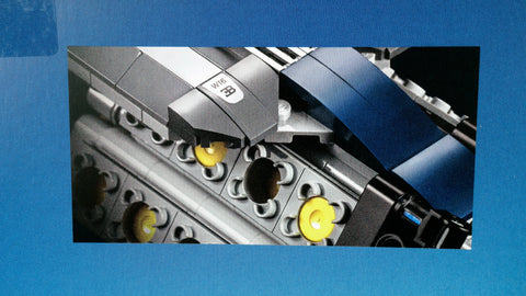 LEGO 42083 Bugatti Chiron Technic 4
